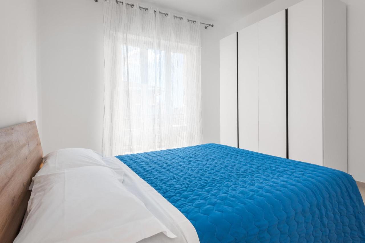 Appartamento Civico40 Luminoso Con Balconi E Garage Privato *